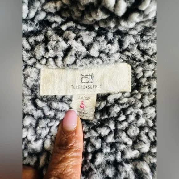 Thread & Supply Sherpa Full Zip Hoodie Jacket – Women’s Large – Ivory / Gray - Picture 7 of 7